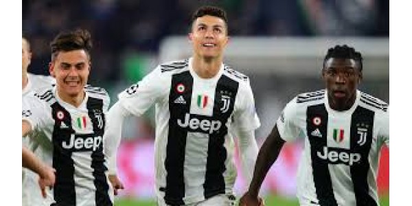Juventus 2-1 FC Lok Moskau Umkehr gewinnt